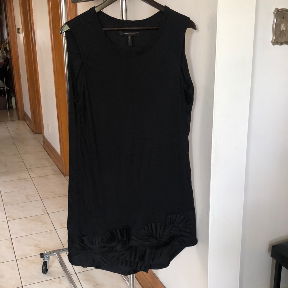 Black sleeveless shift dress